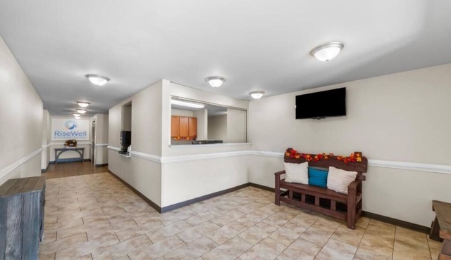 4 Kitchen Suites | Pleasanton, TX Near Downtown