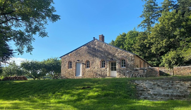 4 kms from the center of Nort sur Erdre and its train station