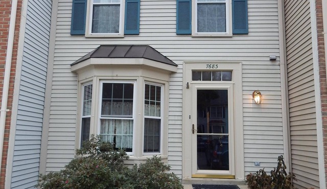 4 Levels Of Comfortable Townhome With Modern Features.