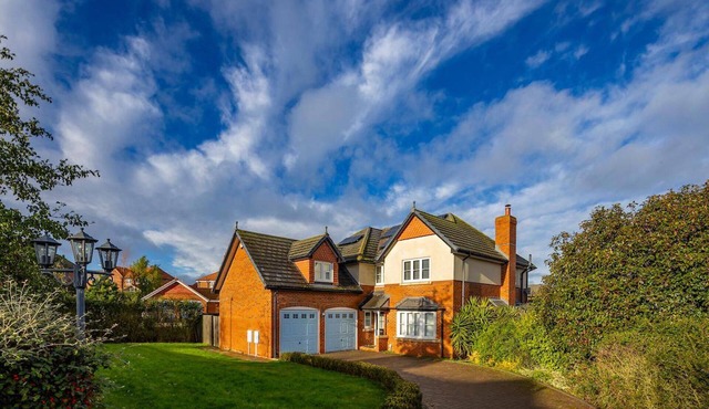 4 Luxurious Executive Villa