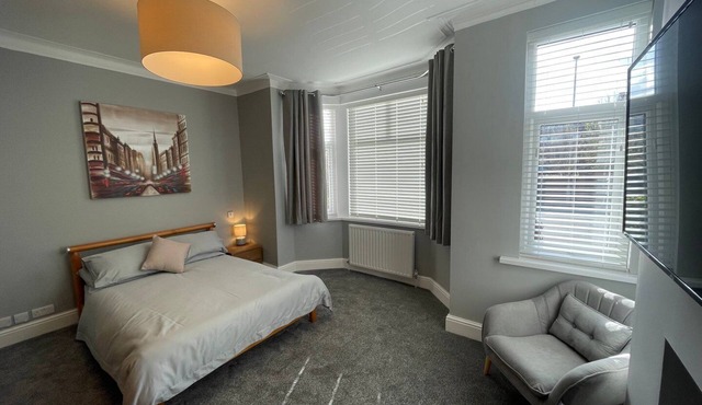 4 Luxury Ensuite Bedrooms, Games & Arcade Room