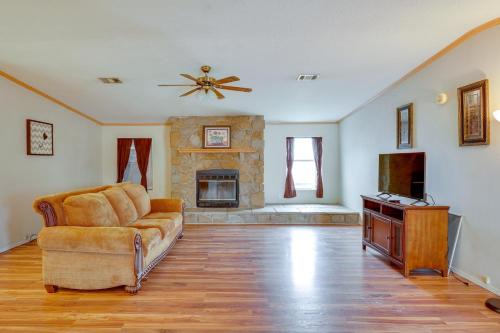 4 Mi to Beach Perry Home Near Boat Launch