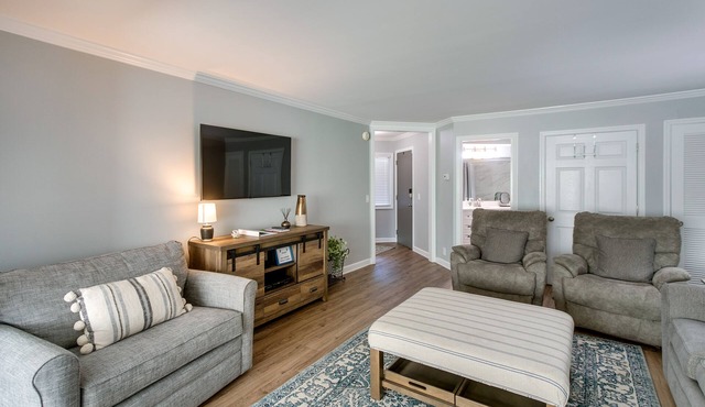 4 Mi to Beach: St Simons Island Golf Course Condo