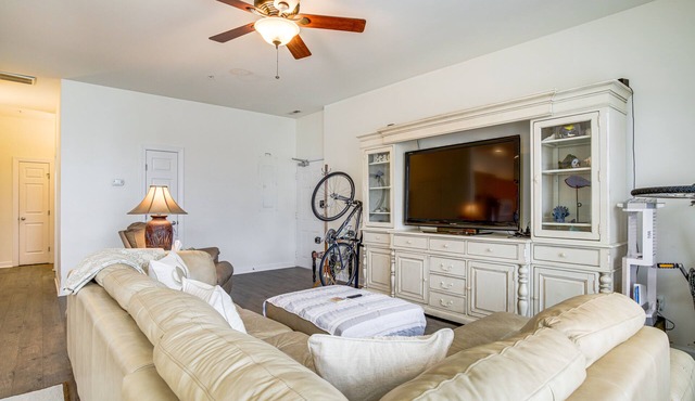 4 Mi to Beaches: Pet-Friendly Lewes Condo!