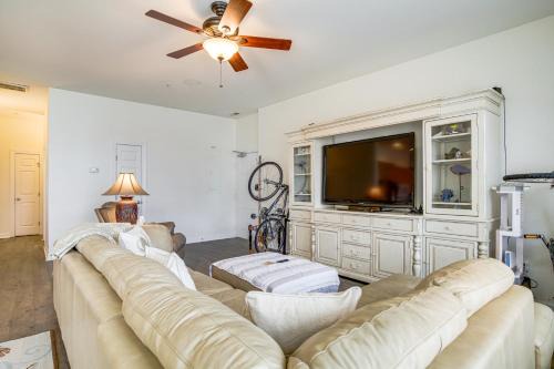 4 Mi to Beaches Pet-Friendly Lewes Condo!