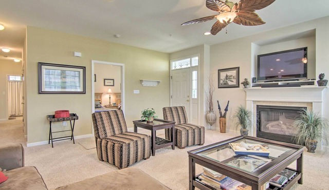 4 Mi to Bethany Beach: Sunny Escape w/Porches!