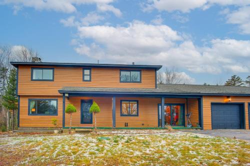 4 Mi to Bromley Mtn Family-Friendly Retreat!