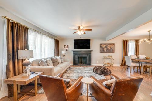 4 Mi to Churchill Downs Updated Retreat with Deck!