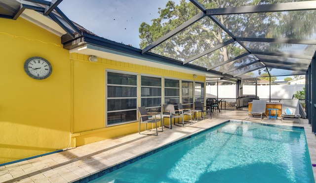 4 Mi to Dog Beach: Largo Home w/Pool & Hot Tub!