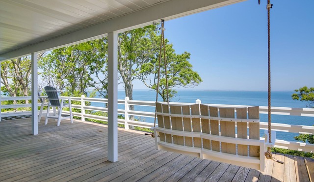 4 Mi to Downtown Plymouth! Bayfront Home w/Deck