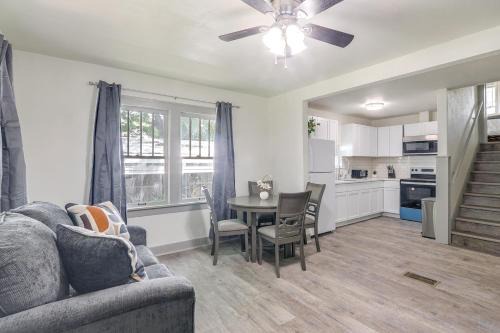 4 Mi to Dtwn: Charming Retreat in Wichita!