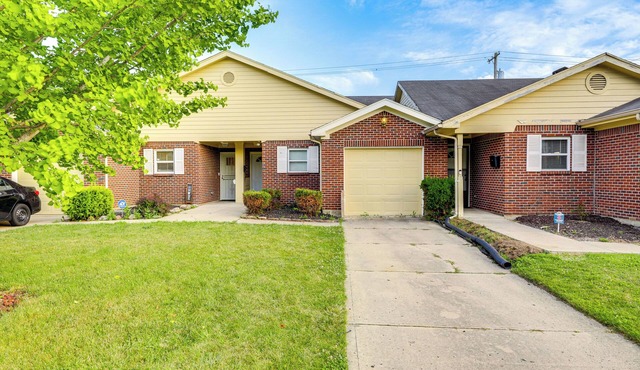 4 Mi to Dtwn Dayton: Convenient Condo w/Grill