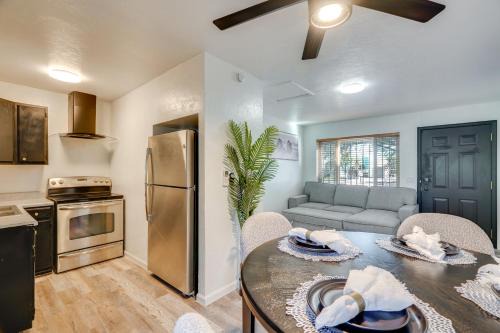 4 Mi to Dtwn & Gem Show! Pet-Friendly Tucson Home
