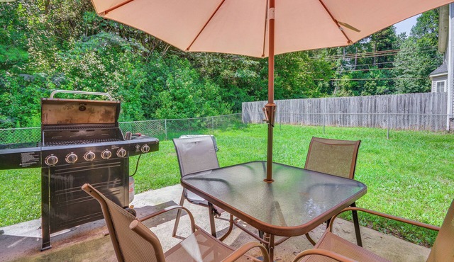 < 4 Mi to Dtwn Greensboro: Renovated Home w/Yard!