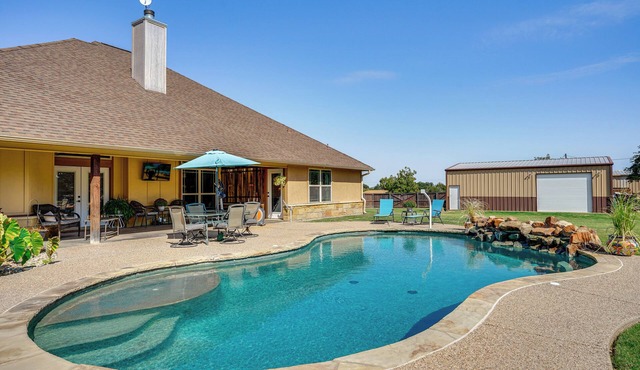 4 Mi to Dtwn: Home w/Pool in Stephenville!