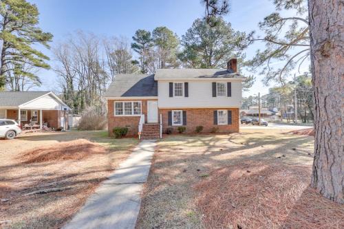 4 Mi to Dtwn Home with Deck and Yard in Wilson
