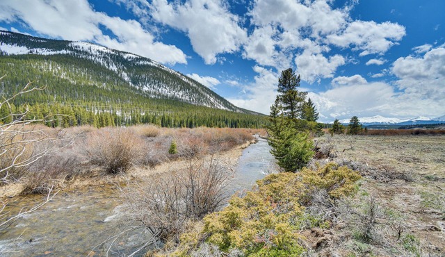 4 Mi to Dtwn: Leadville Retreat w/Hot Tub!