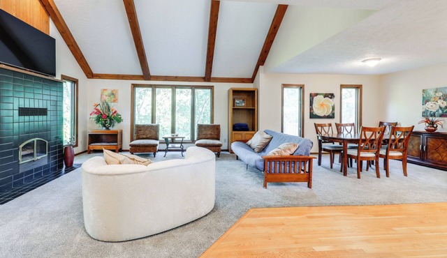 4 Mi to Dtwn Loveland: Private Retreat w/Decks