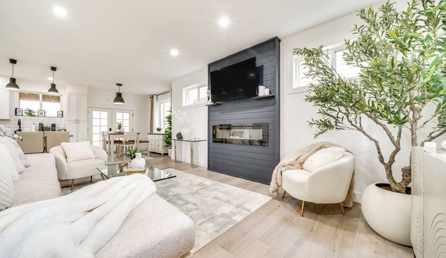 4 Mi to Dtwn: Modern Tacoma Home w/Spacious Yard