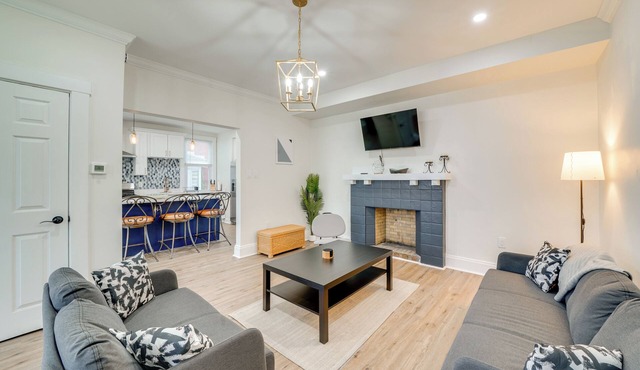 4 Mi to Dtwn: Pet-Friendly Home in Pittsburgh