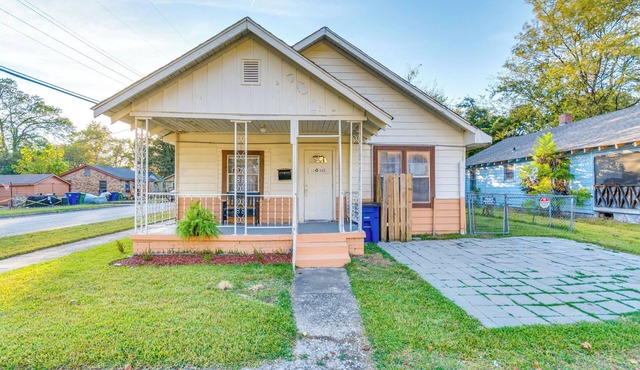 4 Mi to Dtwn Little Rock: Studio w/Porch