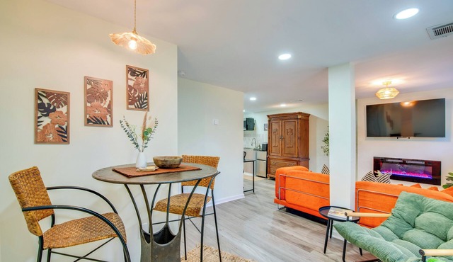 4 Mi to East Atlanta Village: Chic Decatur Abode