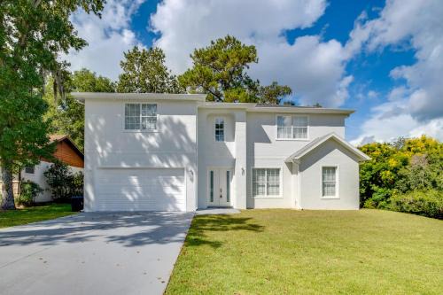 4 Mi to Equestrian Center! Modern Ocala Home