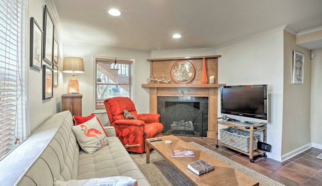4 Mi to French Quarter: NOLA Apt w/Garden Patio