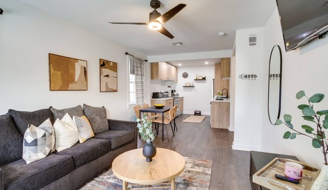 4 Mi to French Quarter: Walkable Apt w/Yard