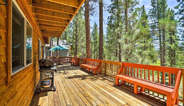 4 Mi to Heavenly: Home w/Deck in South Lake Tahoe