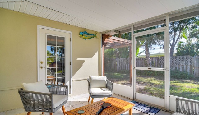 4 Mi to Indian Rocks Beach: Quiet Family Escape!