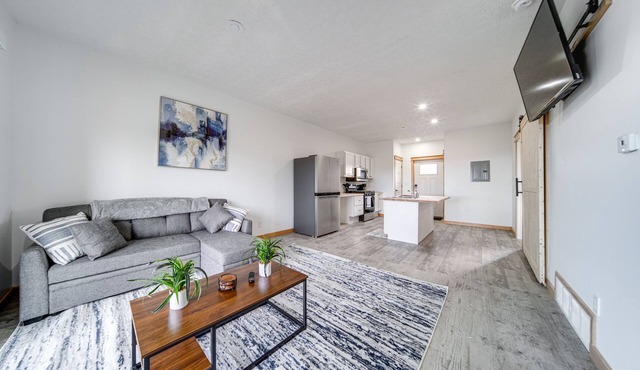 4 Mi to Lake Erie: Condo in Golf Community