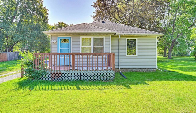 4 Mi to Lake Michigan: Updated Benton Harbor Home!