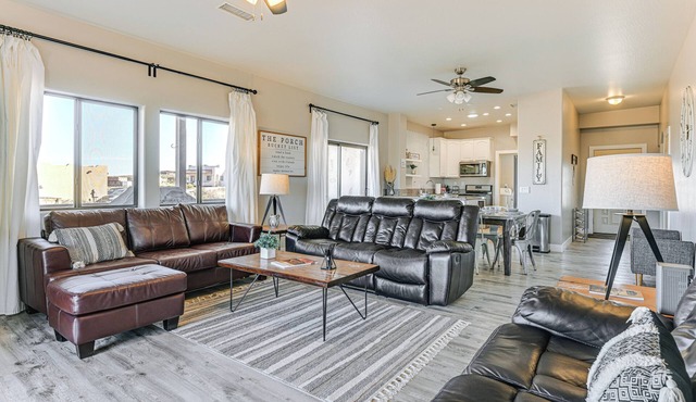 4 Mi to Lake Powell: Retreat w/Game Room!