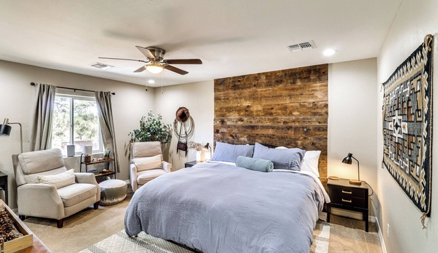 4 Mi to Lake: Show Low Home w/Hot Tub
