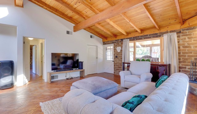 4 Mi to Lake Wohlford: Cabin in Escondido