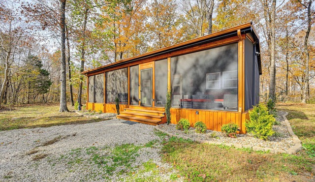 4 Mi to Mammoth Cave: Hand-Built Cabin on 70 Acres