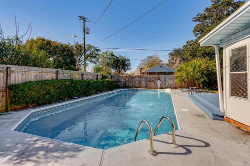 4 Mi to NAS Pensacola! Family Getaway with Pool