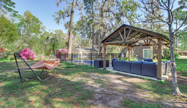4 Mi to Savannah: Home w/Gazebo & Seasonal Pool!