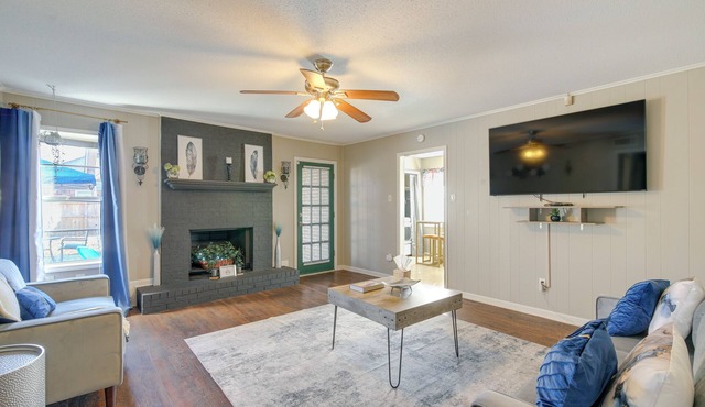 4 Mi to Shelby Farms Park: Memphis Home w/Patio!