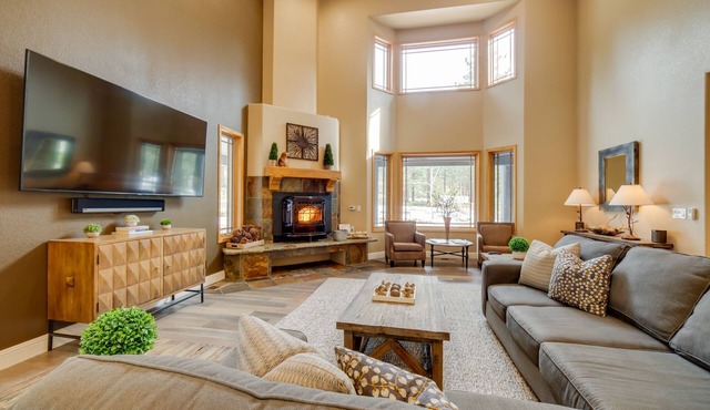 4 Mi to Ski Mt Rose: Sleek Reno-Lake Tahoe Home
