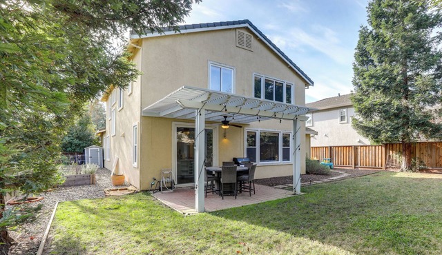 4 Mi to UC Davis: Updated Family Home!