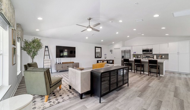 4 min to WEC, Crownwood country, 3bd 2ba townhome, minutes FAST, Ocala