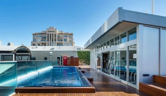 4-Person Apartment With Parking Min From CBD