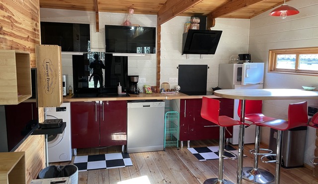 4-person CHALET in a private wood 3 km from the beach