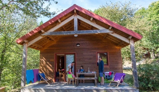 4-person chalet on Lac de Villefort