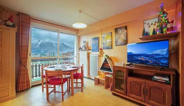 4-person family apartment at the foot of the slopes and close to shops
