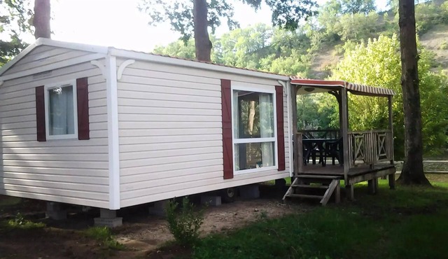4-person mobile home
