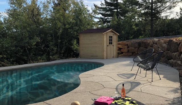 4-person gite with swimming pool