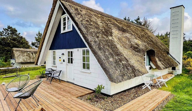 4 person holiday home in Ringkøbing-By Traum